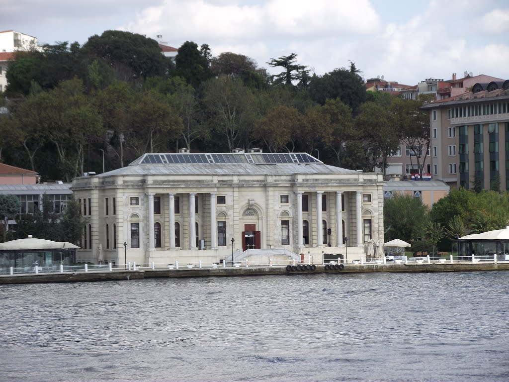 Beşiktaş Yıldız Eski Feriye Sarayı Feriye Karakolu Feriye Sarayı Veya Sarayları İstanbul Boğazı Kıyısı Osmanlı Feriye Sarayı Ve Sultan Abdülaziz